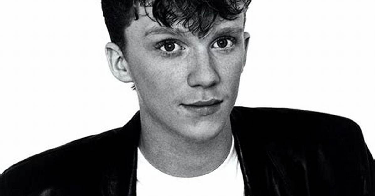 Anthony Michael Hall Young: Photos Hollywood Life ·