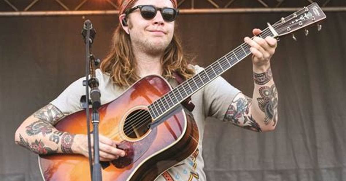 Billy Strings Net Worth 2024