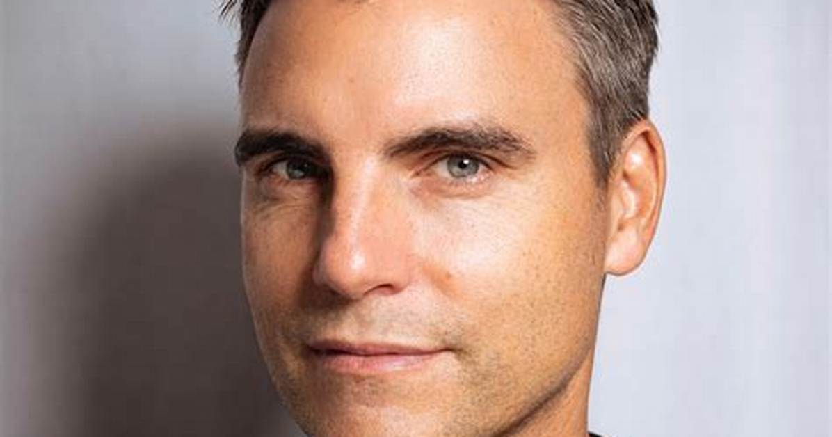 Colin Egglesfield ·