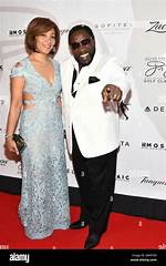Eddie Levert Is Married to Wife: Raquel Capelton. Kids: Sean Levert, Gerald Levert, Ryan Levert.