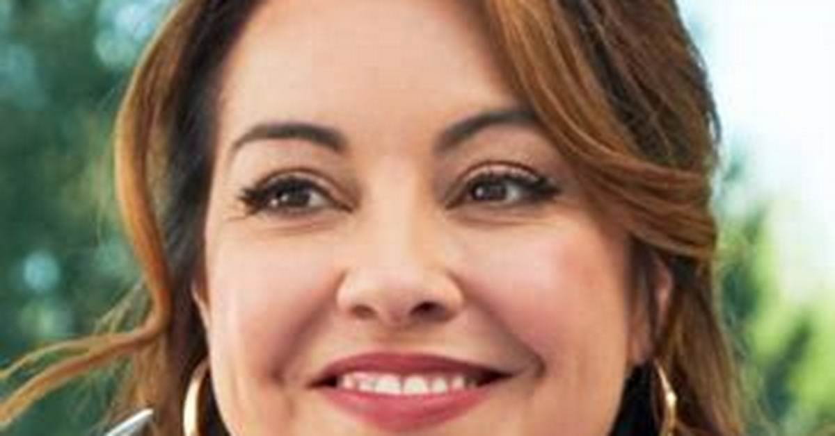 Exploring Alison Araya's Wikipedia Page