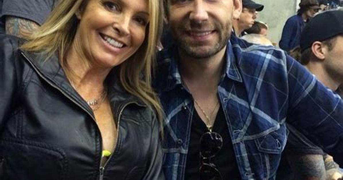Exploring the Personal Life: Chad Kroeger Family