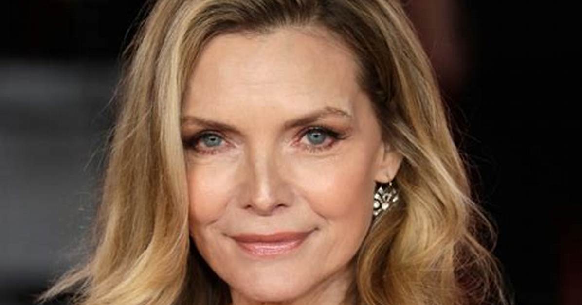 Here's How Much Michelle Pfeiffer Is Really Worth ·