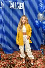 How Tall Is Sabrina Carpenter? the Ultimate Guide to Her Height