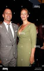 Is Janet Mcteer Married and Does She Have Children? ·