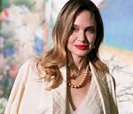 Look at That. No Nipples! Angelina Jolie Stands Against Pressure Regarding Womens Bodies