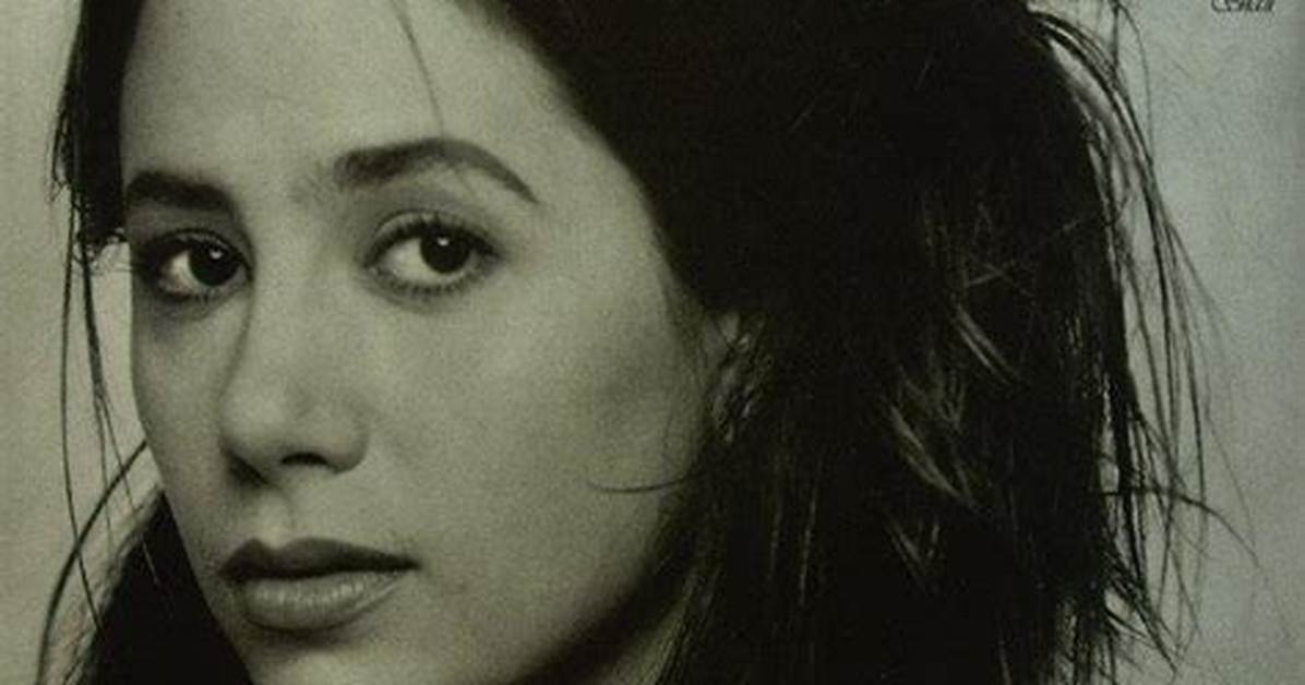 Mira Sorvino: a Glimpse into Her Young Stardom