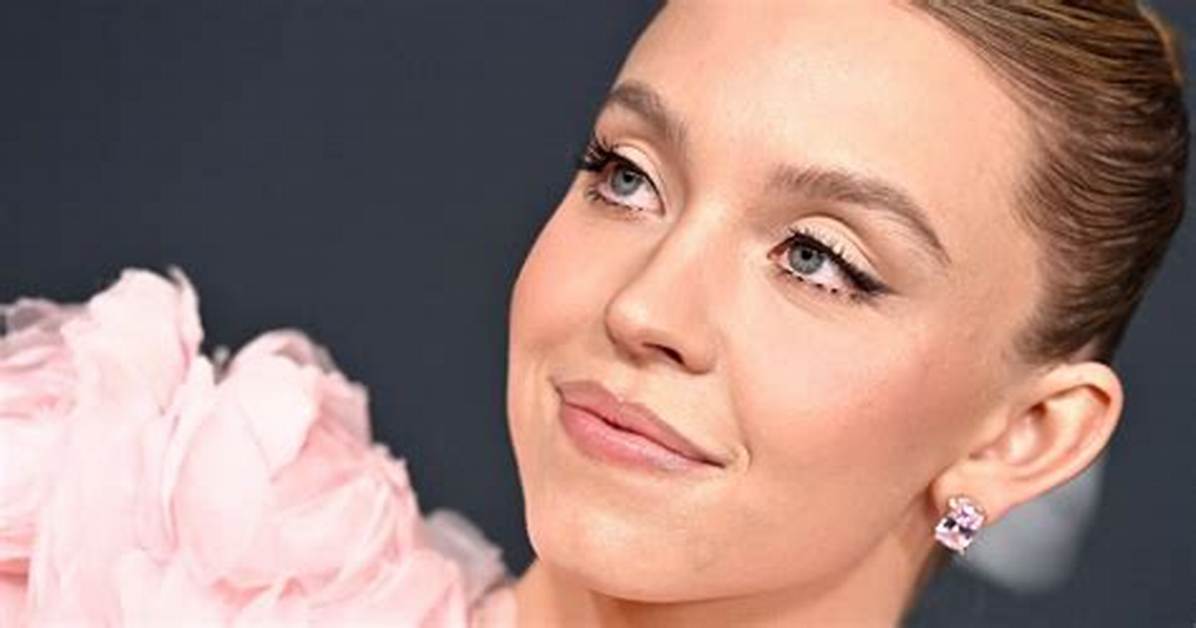 The Ultimate Guide to Sydney Sweeney on the Vampire Diaries
