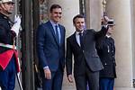 Unveiling the Height of Emmanuel Macron: How Tall Is Macron?